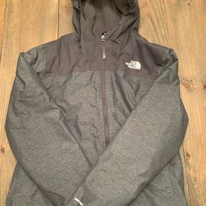Boys North Face Grey winter coat - excellent condition!!